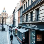 Study Abroad in Dublin Ireland: Programs - Professional Swiss-style featured image | Truescho.com